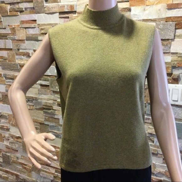 CARMEN MARC VALVO COLLECTION Sleeveless Sweater - Picture 1 of 5